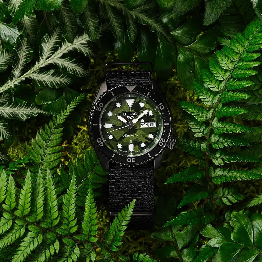 Seiko 5 Sports SKX Street Style SBSA173 (SRPJ37) Men's Watch