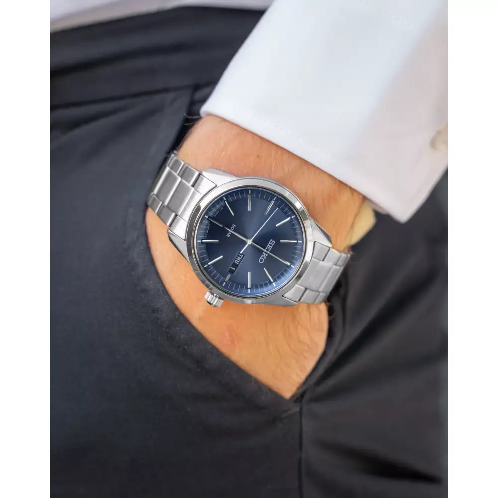 Seiko Solar SNE525P1 Quartz Day-Date Blue Dial 40mm Stainless Steel Men's Watch