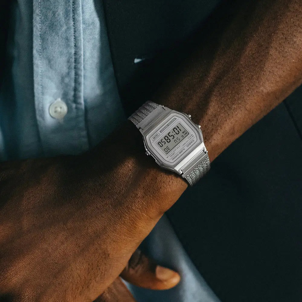 Casio Vintage "Silver Mirror" A158WEM-7DF Silver Dial 33.2mm Stainless Steel Men's Watch