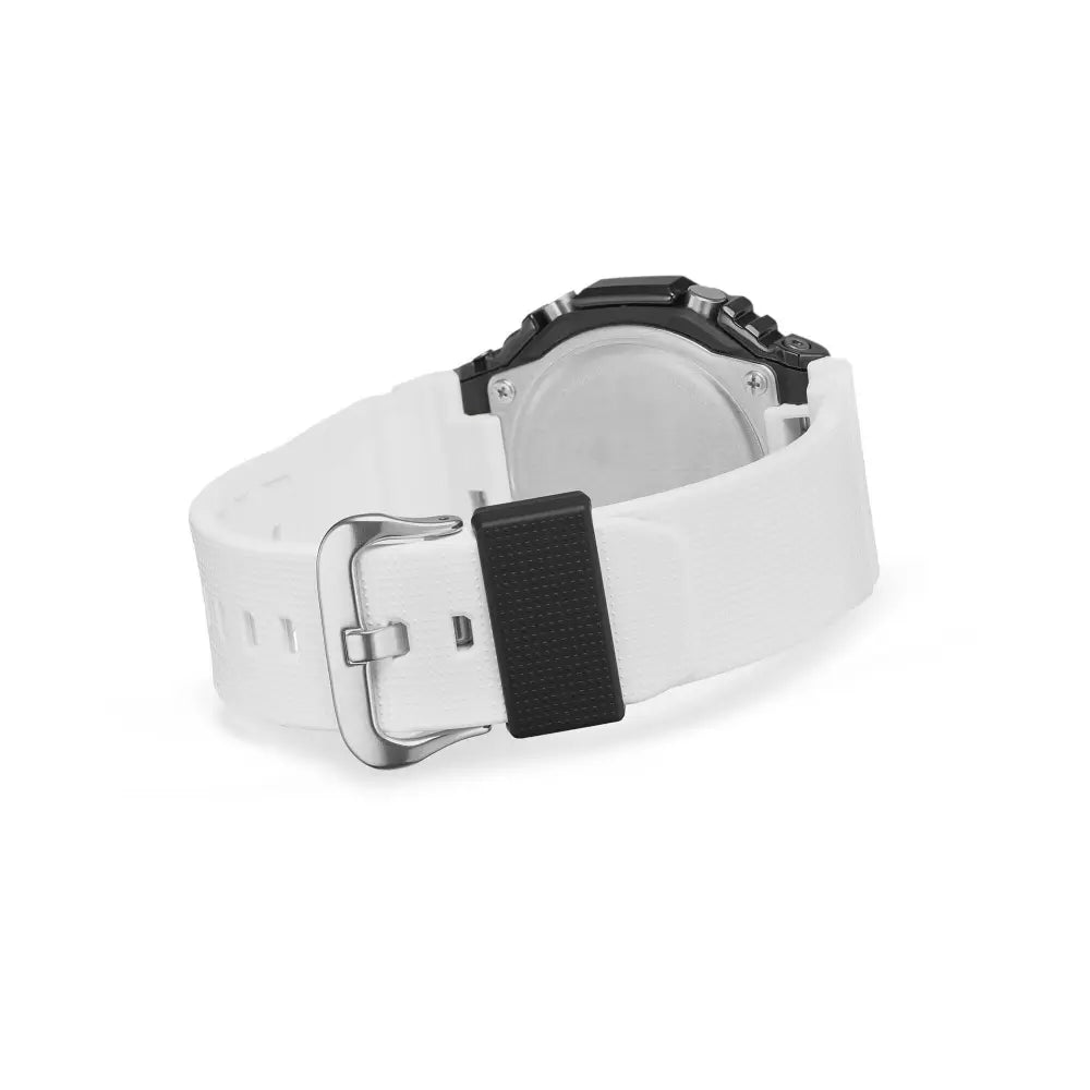 Casio G-Shock GBM-2100B-7AJF men’s watch angled dial view